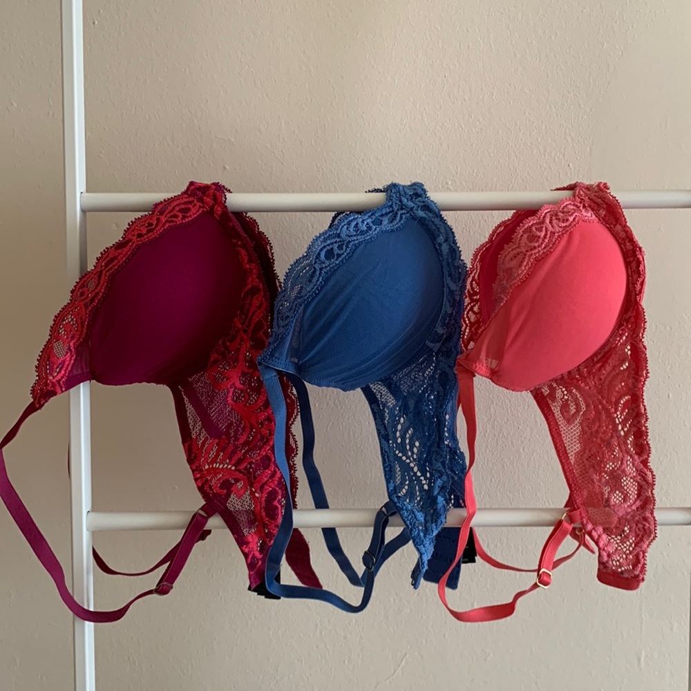 Natori Feather Lace Bra, set with 3 bras, all 34B